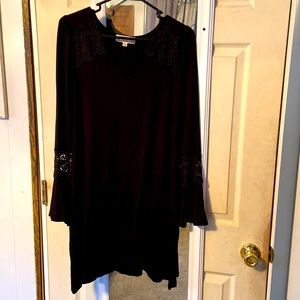 Lacey Black Top! Can be worn as either a dress or with leggings!